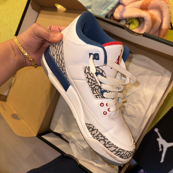 Jordan 3s - Picture 2 of 2
